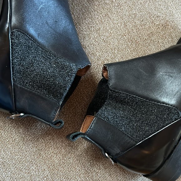 Hudson London Booties - Picture 5 of 7
